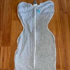 Love to dream swaddle, size M! 13-19lbs